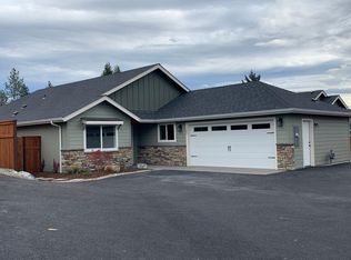 147 Lincoln Rd, Grants Pass, OR 97526