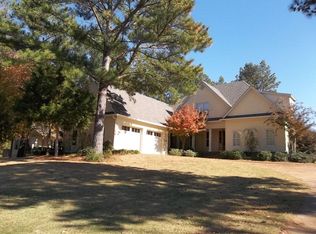1158 E Wellsgate Dr, Oxford, MS 38655