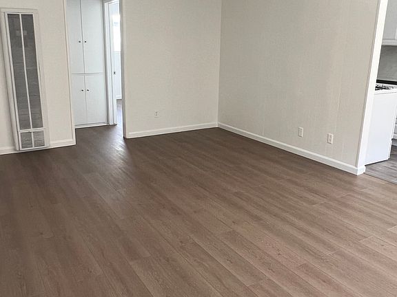 4th image of 3110 Livonia Ave #3