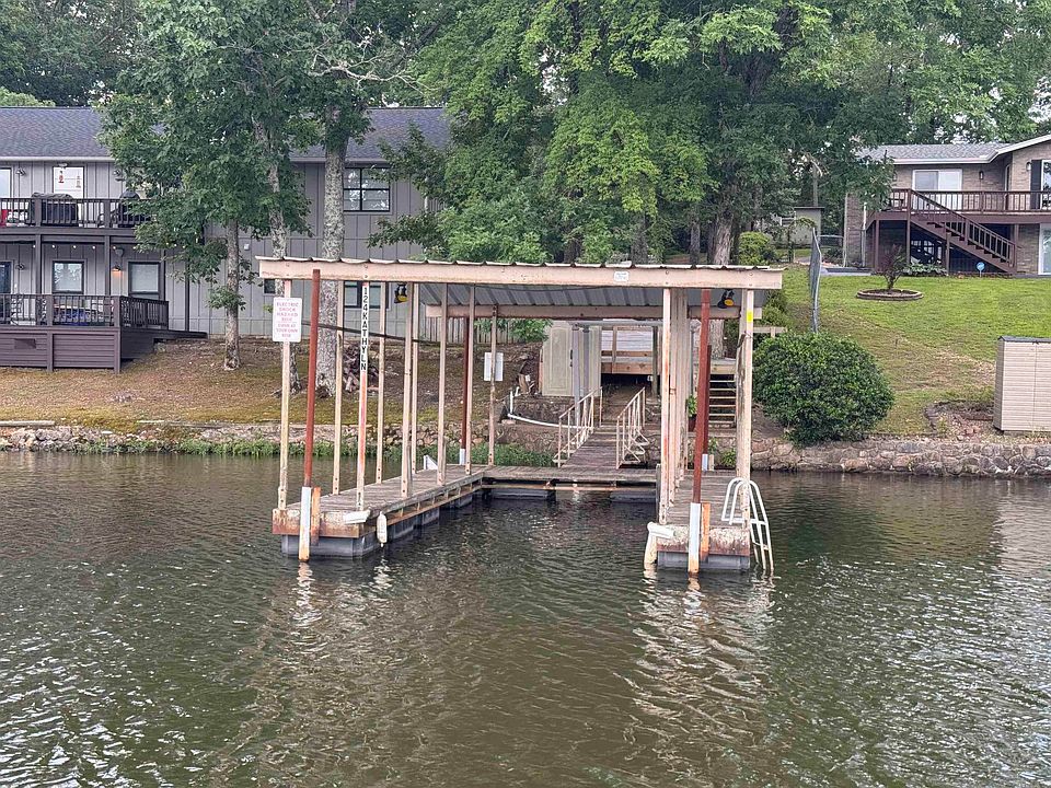 1st image of 124 Kathy Ln