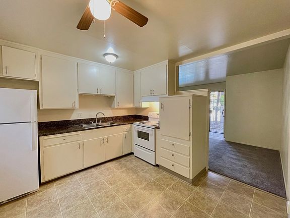 4th image of 2823-2831 El Camino Ave #2823-5