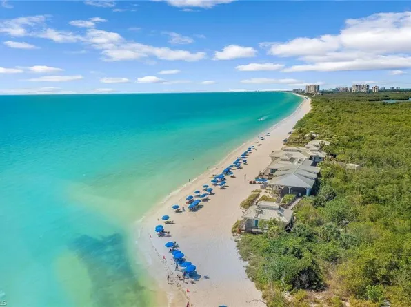 5817 Glencove DR #402, NAPLES, FL 34108