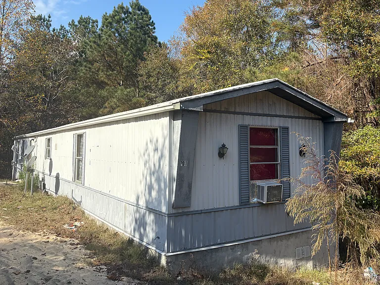 201 Family Ln — Photo 7