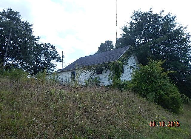 2nd image of 1228 Parker Rd