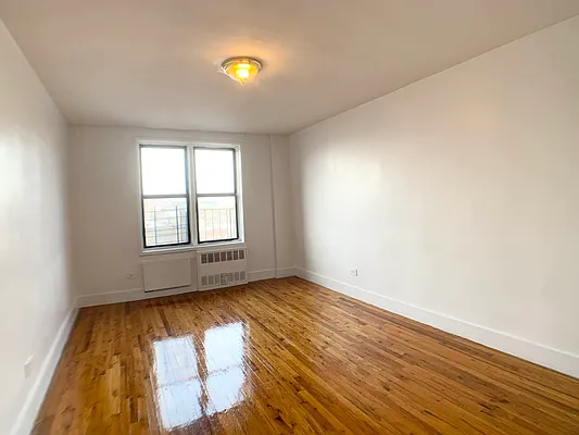 Rented by Premier One Realty LLC | media 5