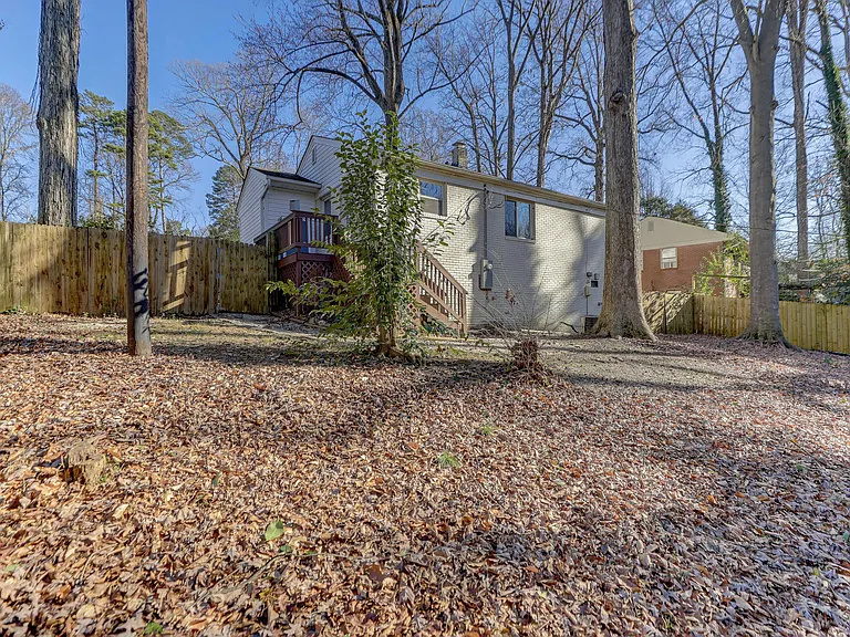 3325 Eastwood Dr — Photo 42