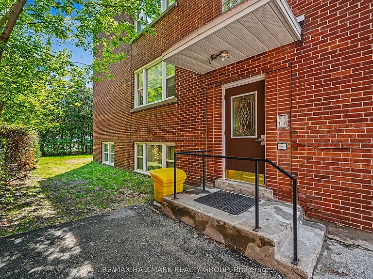 234 Frank St #2 — Photo 4