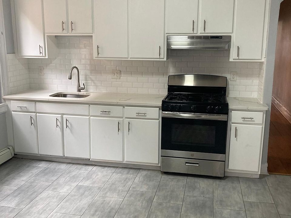 1st image of 691 Summer Ave APT 6
