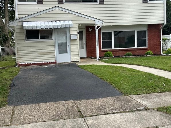 9 Barbara Lee Dr