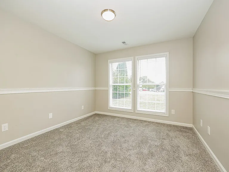 2945 Hearthside Dr — Photo 15