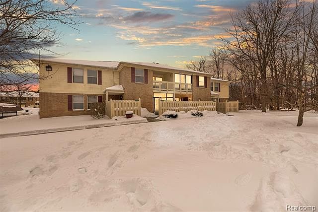 1st image of 61129 Greenwood Dr
