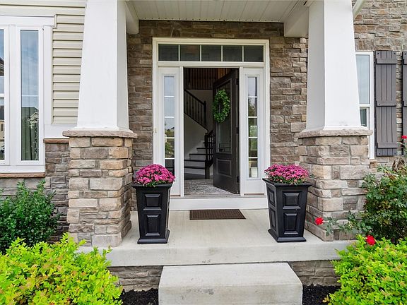 3rd image of 410 Winesap Ct