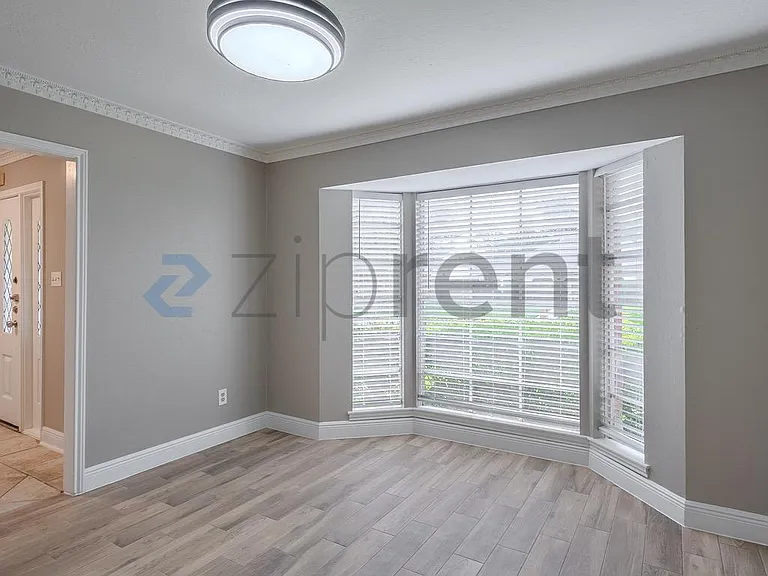 9006 Weymouth Dr — Photo 7