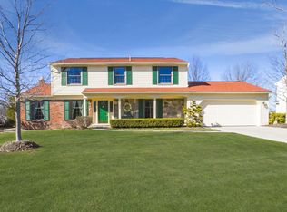36090 Crompton Cir, Farmington Hills, MI 48335