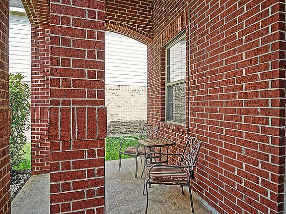3rd image of 10922 Overland Trail Dr