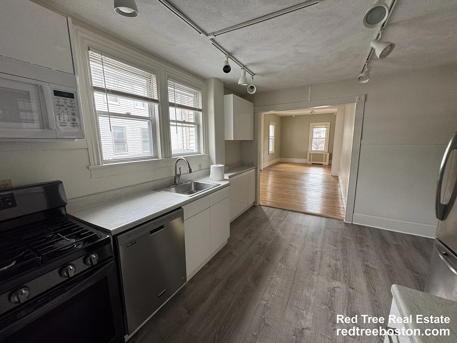 2 bed, 1250 sqft, $3,000 — Photo 1