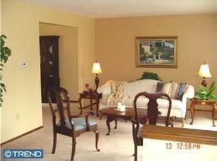 71 S Brookline Dr, Laurel Springs, NJ 08021