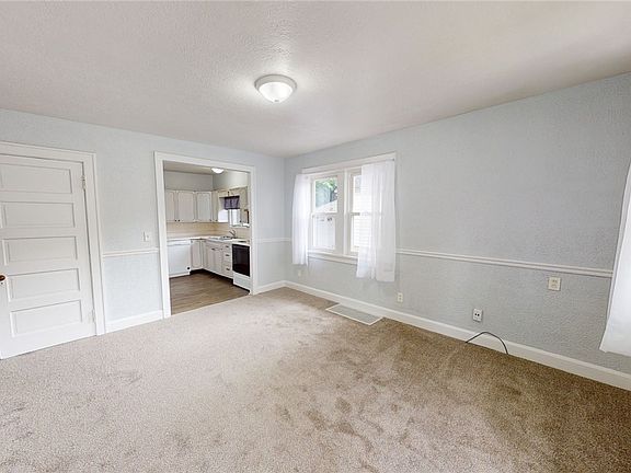 4th image of 232 Luary Dr