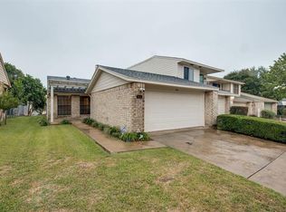 814 Saint Andrews Ct, Garland, TX
