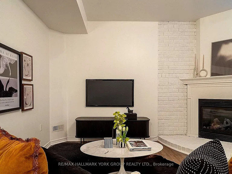 228 Yorkshire Dr #BASEMENT — Photo 6