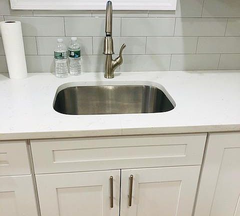 2nd image of 3 Elizabeth Pl Floor 2