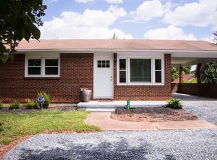 1104 Old Graves Mill Rd, Lynchburg, VA 24502