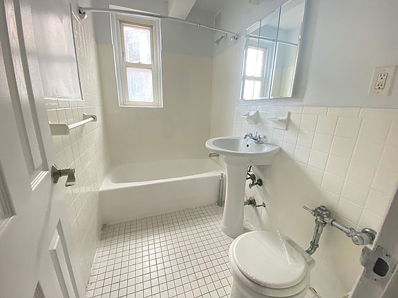5th image of 139-81 35th Ave #K