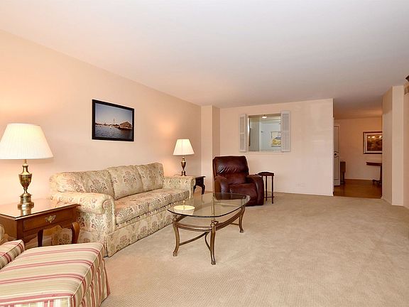 4th image of 211 Elgin Ave APT 5A