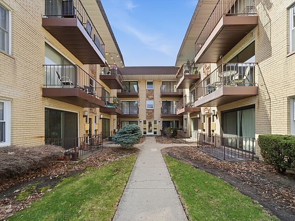 4th image of 4340 N Keeler Ave #1F