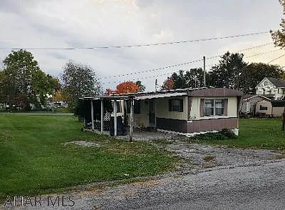 213 N 3rd Aly photo 1