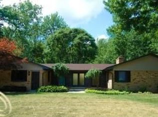 30411 Balewood St, Southfield, MI 48076