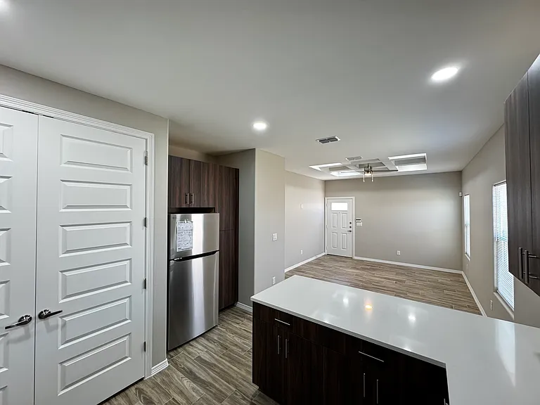 4205 La Vista Ave #4 — Photo 8