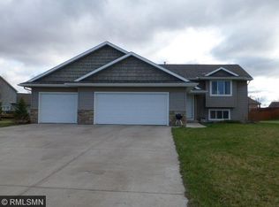 1223 Wren Pl, New Richmond, WI 54017
