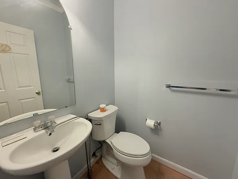 Half-Bath (1st Floor)