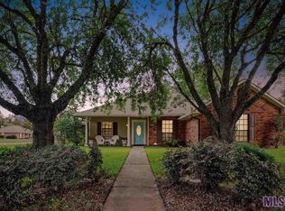 1058 Maywood Dr, Denham Springs, LA 70726