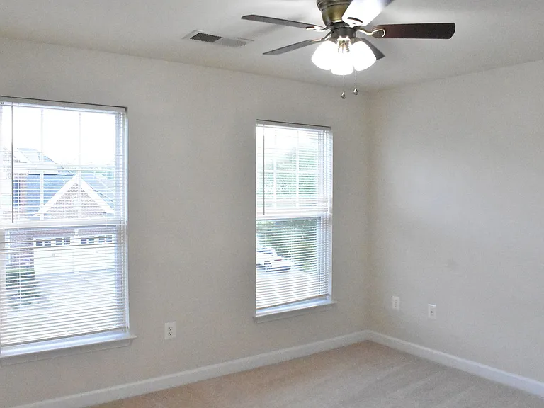1310 Walker Dr — Photo 25