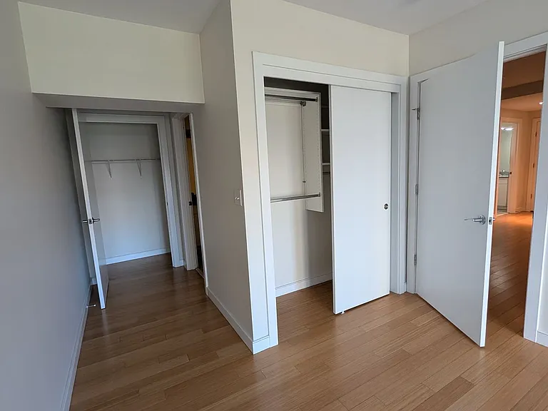 606 Albany St #102 — Photo 10