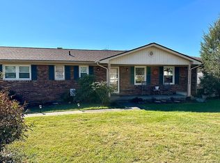 3302 Martin Farm Rd, Johnson City, TN 37601
