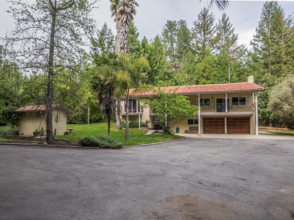 1st image of 558 Westdale Dr