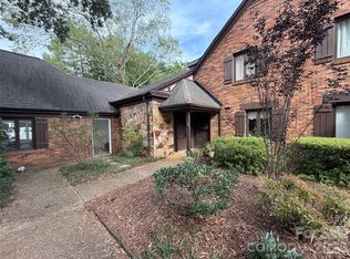 7022 Quail Hill Rd, Charlotte, NC 28210