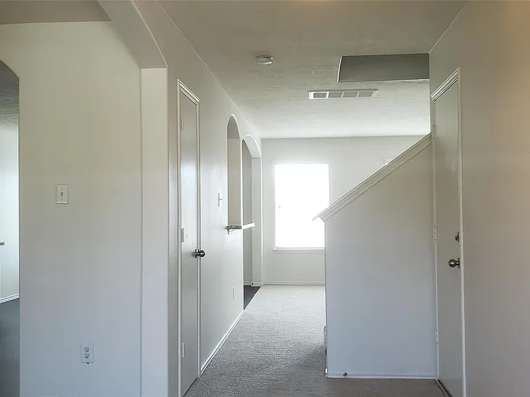 2802 Shearwater Bend Dr — Photo 3