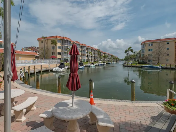 1250 N Portofino Dr APT 301, Sarasota, FL 34242