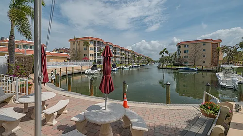 1250 N Portofino Dr Photo 1