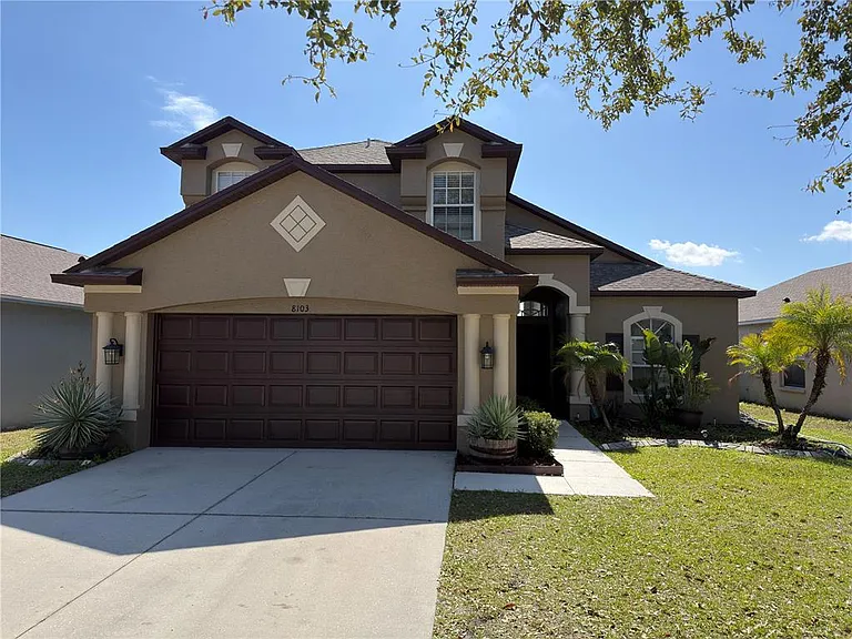 8103 Tar Hollow Dr — Photo 1