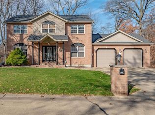 612 Hummingbird Ct, Troy, IL 62294