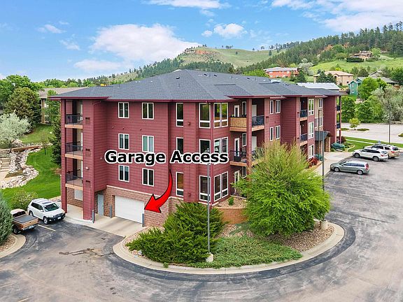 2nd image of 4003 Fairway Hills Dr