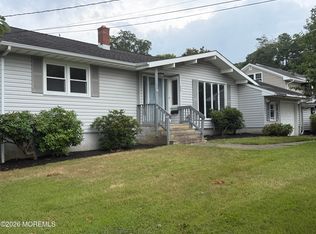 717 Howell Dr, Brielle, NJ 08730
