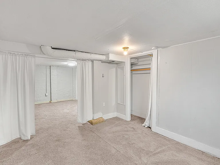 4925 N Willamette Blvd — Photo 14
