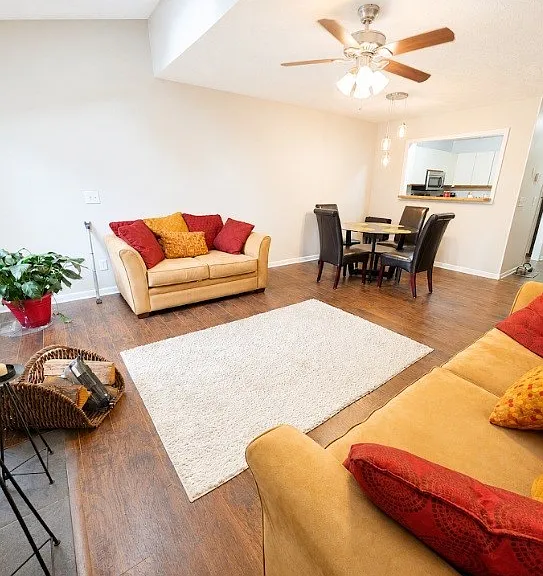 1207 Huntsman Ct — Photo 12