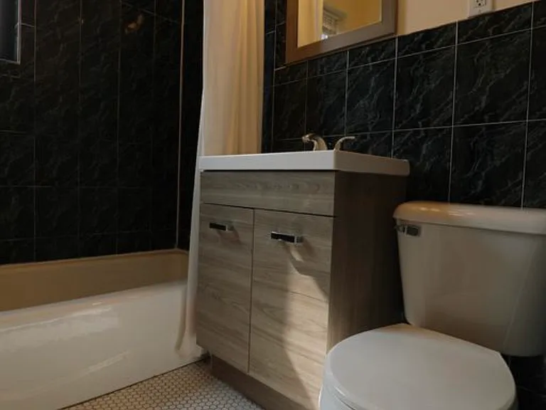 21 Park Vale Ave #11T — Photo 6